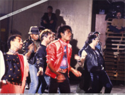 KUTHKVLZTLRMNJLFWEM - Michael Jackson-Beat It