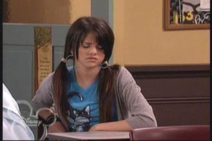 2-10-Baby-Cupid-Screencap-selena-gomez-7392771-400-266 - Album pt demiselenaandnicolefan