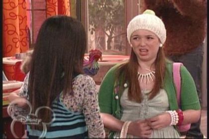 2-10-Baby-Cupid-Screencap-selena-gomez-7392831-400-266 - Album pt demiselenaandnicolefan