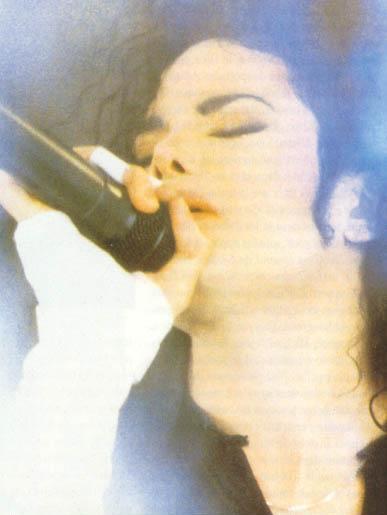 IZCVDBLEACQTOHQGBKX - Michael Jackson-Give In To Me