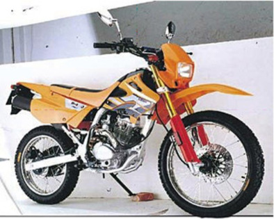 LIFAN200CC=7.294LEIsi125cc=6356lei; ENDURO 4T,RACIT CU AER,15CP,CONSUM=2.1 LA SUTA,5 TREPTE,FRANE DISC-DISC,
