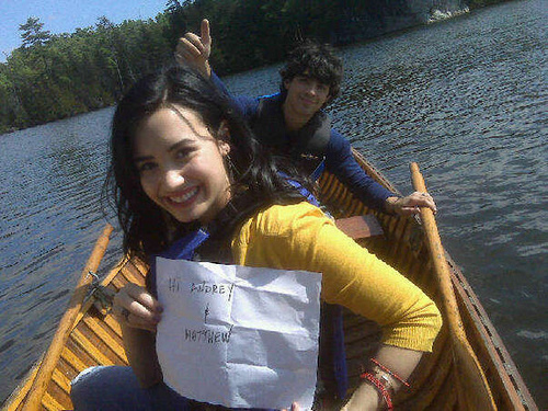 Camp-Rock-2-pic-demi-lovato-8242514-500-375[1] - camp rock poze rare