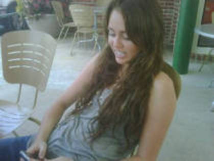 MDPEKEAIXAIAKFPTZMY - Album pt FanNo1MileyAndEmily