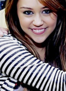 SUCVRJKIAWYELQIHFXM - Album pt FanNo1MileyAndEmily