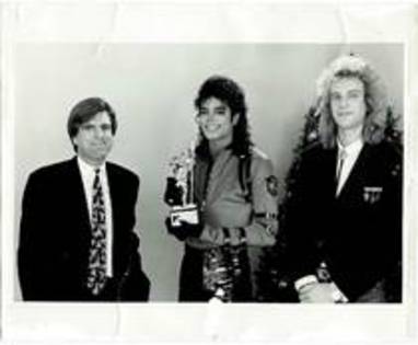 JYLEHDFWMFRTDSLCAEH - toate pozele pe care le am cu michael jackson