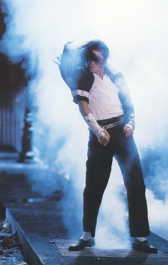 KLRVNIYSCQYYHSRNVQA - toate pozele pe care le am cu michael jackson