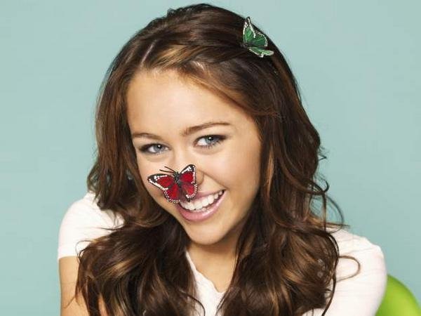 4857_1014704466181_1782157185_24525_502477_n - poze de pe facebook a lui miley cyrus