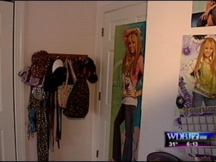 9875347_BG2 - Miley Cyrus