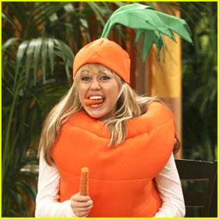 miley-cyrus-carrot-top - Miley Cyrus