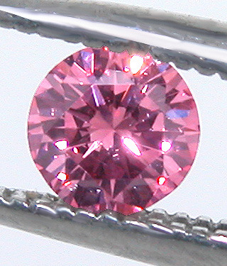 fancy_intense_pink_diamond_in_tweezers2 - diamond pink- diamante roz