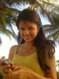 11488439_CRRDPVLTY[1] - selena gomez