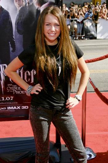 CSH-024821 - Miley Cyrus