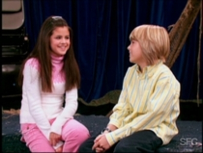 10796860_TKENXFFVD - selena gomez in zack si cody