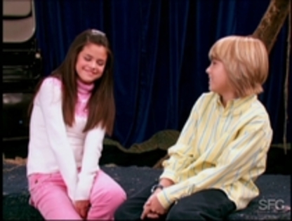 10796867_CUUXIJBDF - selena gomez in zack si cody