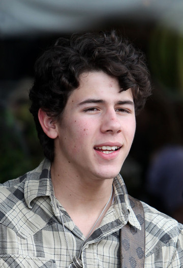 Nick+Jonas+Performing+Sherman+Oaks+I5X7UtnkZH0l - Nick Jonas Performing In Sherman Oaks