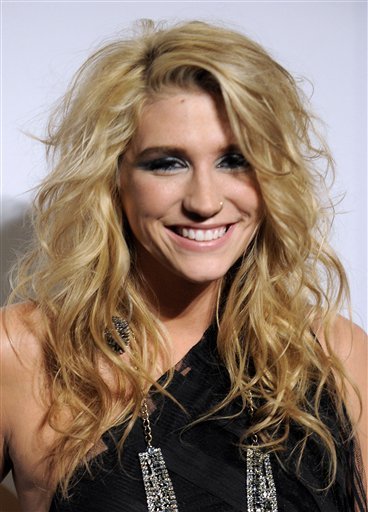 11564242_KFFNYIQGO - kesha