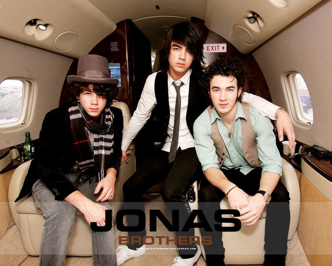 arundhati-the-jonas-brothers-3746260-1280-1024 - 111ConcursJonas111