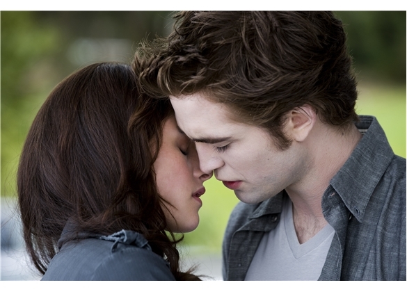 3 - Twilight si New moon