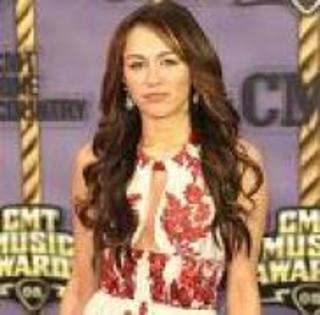 HFSSQNHRDGZIRTKSAJX - myley si hannah
