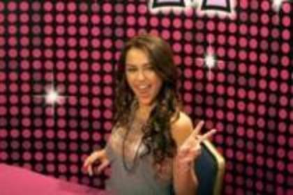 JWVPLYTGCBONYCYYRCY - myley si hannah
