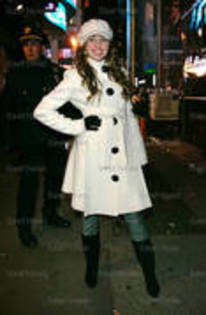 VMCMKBEYTFCATYBSYGI[1] - miley cyrus