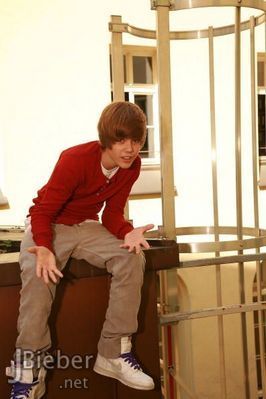 ~~ JusStiN BieEbEr ~~ - o_JuStiN phOtOshOoT 23_o