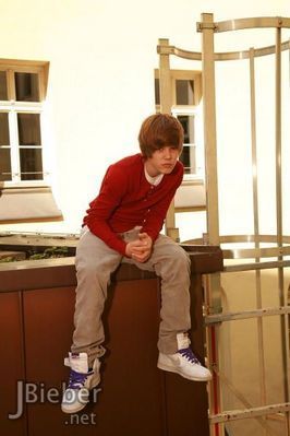 ~~ JusStiN BieEbEr ~~ - o_JuStiN phOtOshOoT 23_o