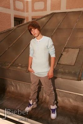 ~~ JusStiN BieEbEr ~~ - o_JuStiN phOtOshOoT 24_o