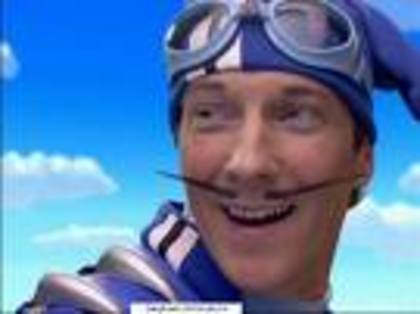 sportacuc - lazy town