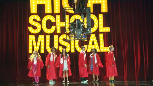 High_School_Musical_3_Senior_Year_1222015138_2008 - High School Musical