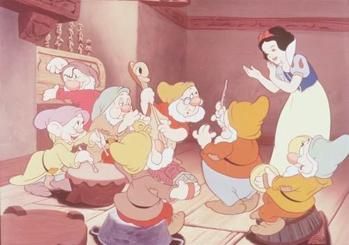 Snow_White_and_the_Seven_Dwarfs_1237477348_3_1937 - snow white and the seven dwarfs