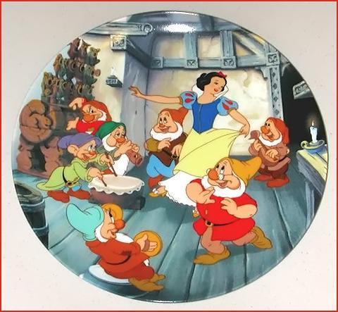 Snow_White_and_the_Seven_Dwarfs_1237477394_3_1937 - snow white and the seven dwarfs