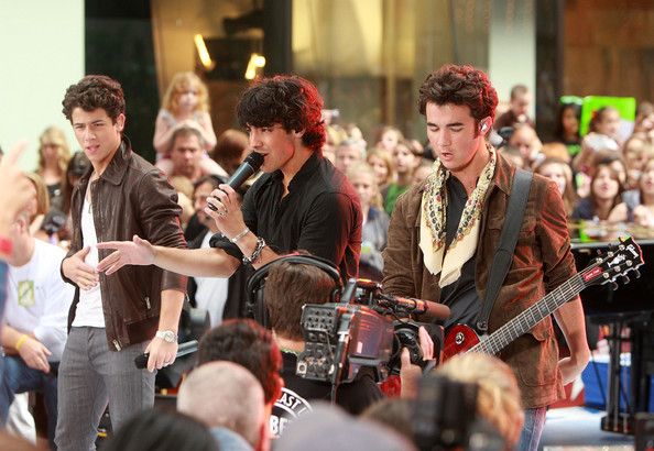Jonas+Brothers+Perform+NBC+Today+Kt-bYjFLVljl