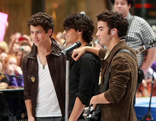 Jonas+Brothers+Perform+NBC+Today+kxL6I3GEKLyl - The Jonas Brothers Perform On NBCs