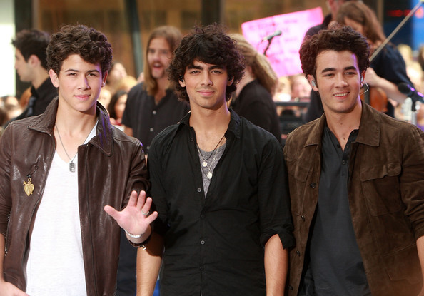 Jonas+Brothers+Perform+NBC+Today+WkwCYzpZ-nBl - The Jonas Brothers Perform On NBCs
