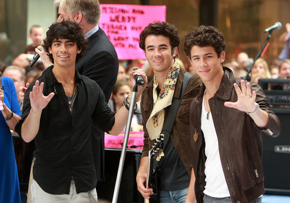 Jonas+Brothers+Perform+NBC+Today+Y7YoFoLuySzl