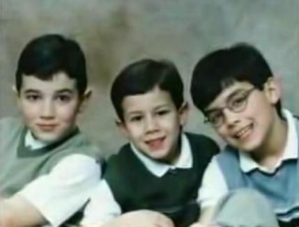 Jonas Brothers putin mai mari - Jonas Brothers babys