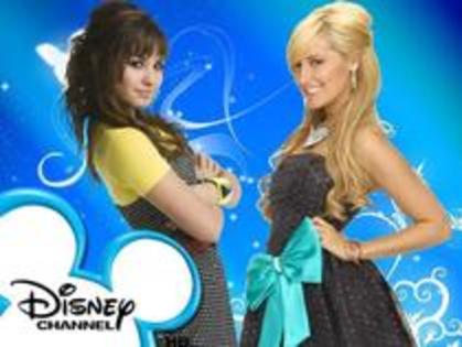 imbraca-te cool - Revista DisneyChannel si Vedetele