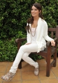 ashley tisdale sedinta foto - sedinta foto ashley tisdale 7