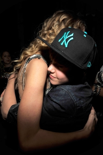 =^.^= Justin & Taylor =^.^=