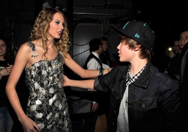 =^.^= Justin & Taylor =^.^= - 0_0 Justin si Taylor Swift 0_0