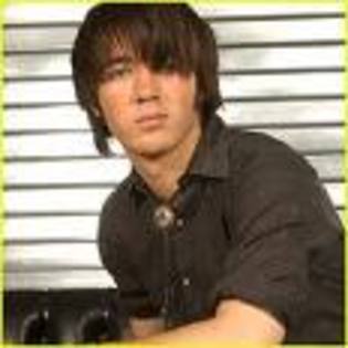 KEVIN JONAS AS JEISON - actorii din camp rock