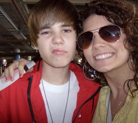 justin and a girl - Justin Bieber
