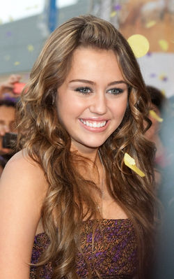 normal_5 - Hannah Montana The Movie Premiere in Rome