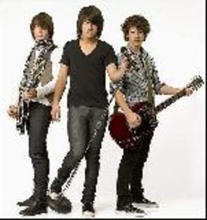 jonas-brothers_11 - Jonas Brothers 1