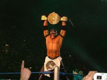 Rey-Mysterio-WWE-Superstar-21