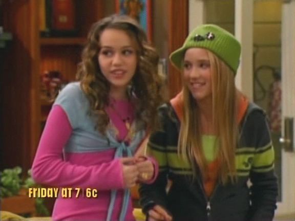 1-03-She-s-A-Supersneak-hannah-montana-3157142-576-432 - Poze Hannah Montana