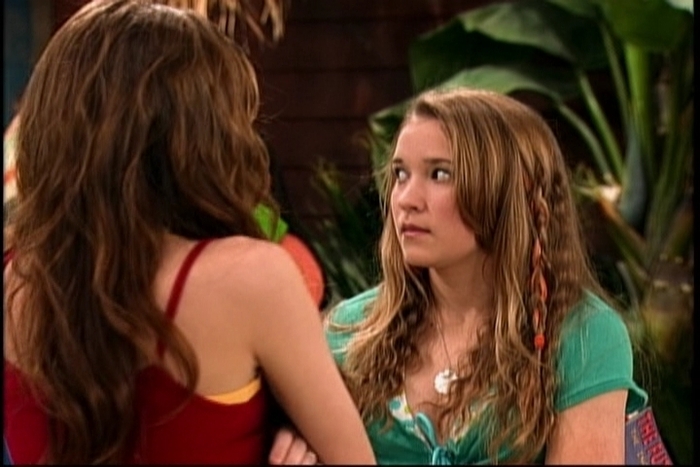 Achy-Jakey-Heart-Part-One-hannah-montana-9155239-720-480 - Poze Hannah Montana