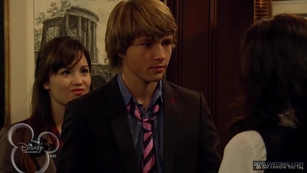 SWAC-screencaps-sonny-with-a-chance-8419342-624-352 - Poze Sonny With A Chance