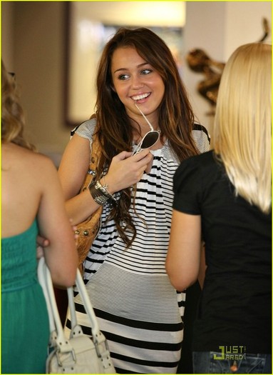 mileycyrusemilyosment01ll6 - Hannah-Miley